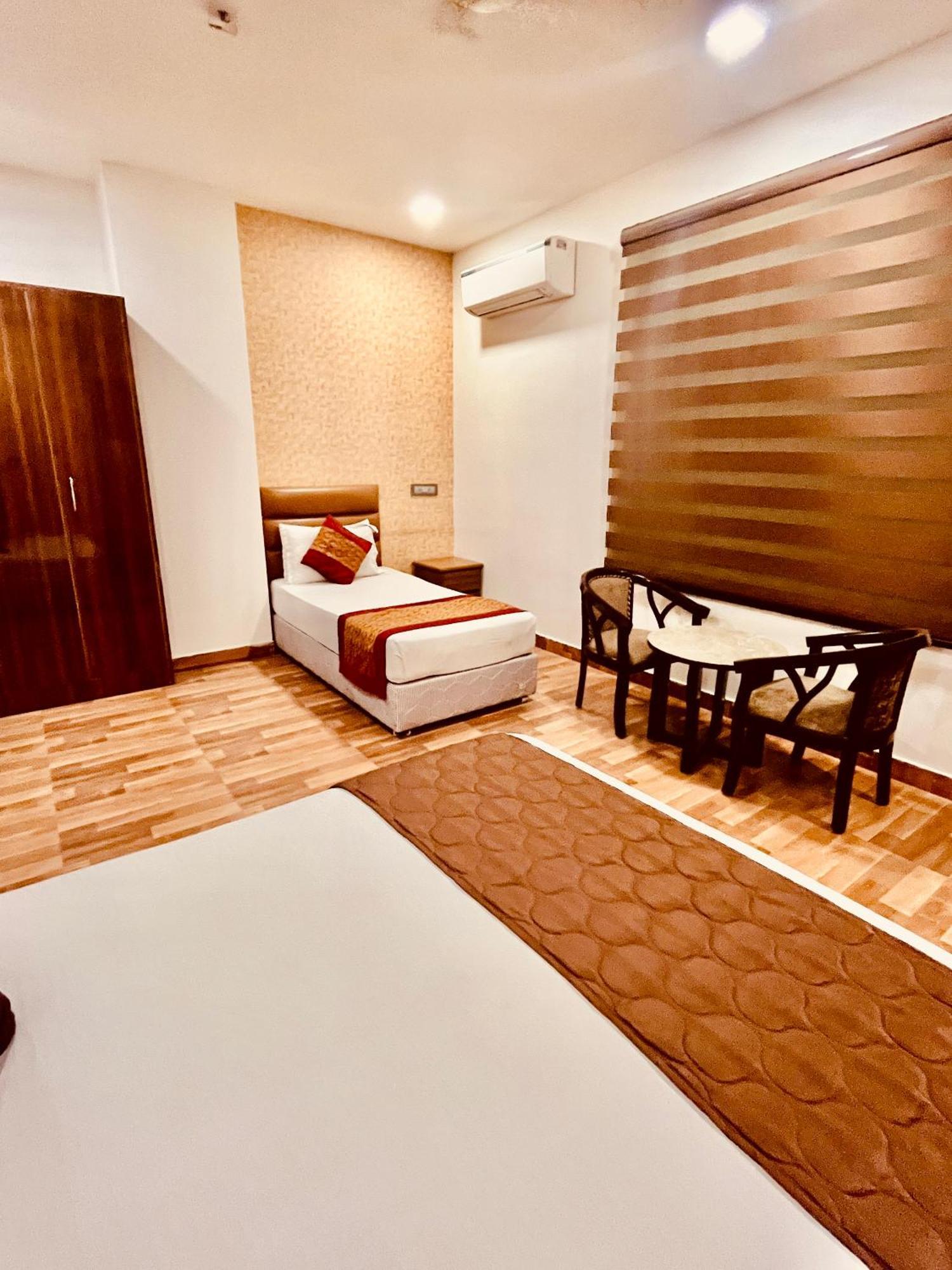 Amora Rooms Dwarka Νέο Δελχί Εξωτερικό φωτογραφία